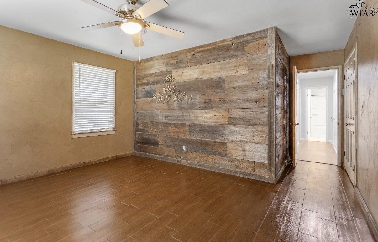3406 Arthur St - Photo 5 of 32