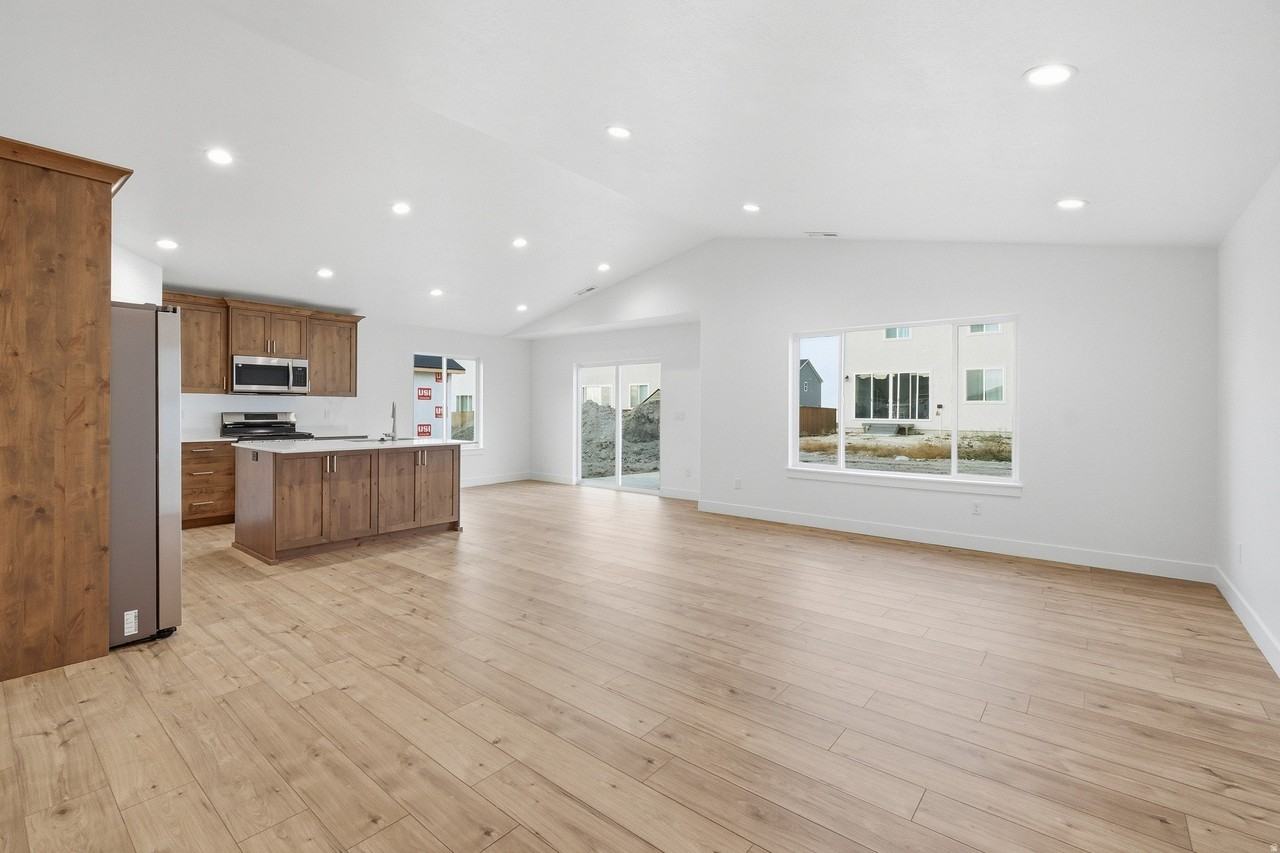 2305 N 3900 W - Photo 6 of 12