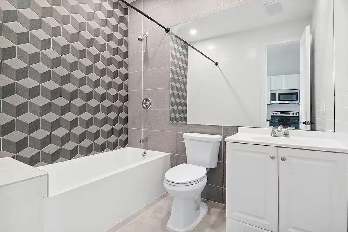 Private Bedroom in 4 Bedroom/1 Bathroom Home - Photo 2 of 4