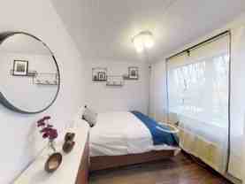 Private Bedroom in 5 Bedroom/3 Bathroom Home - Photo 1 of 1
