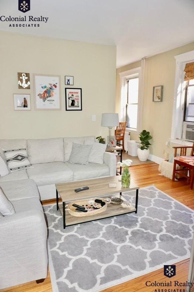 376 Chestnut Hill Ave