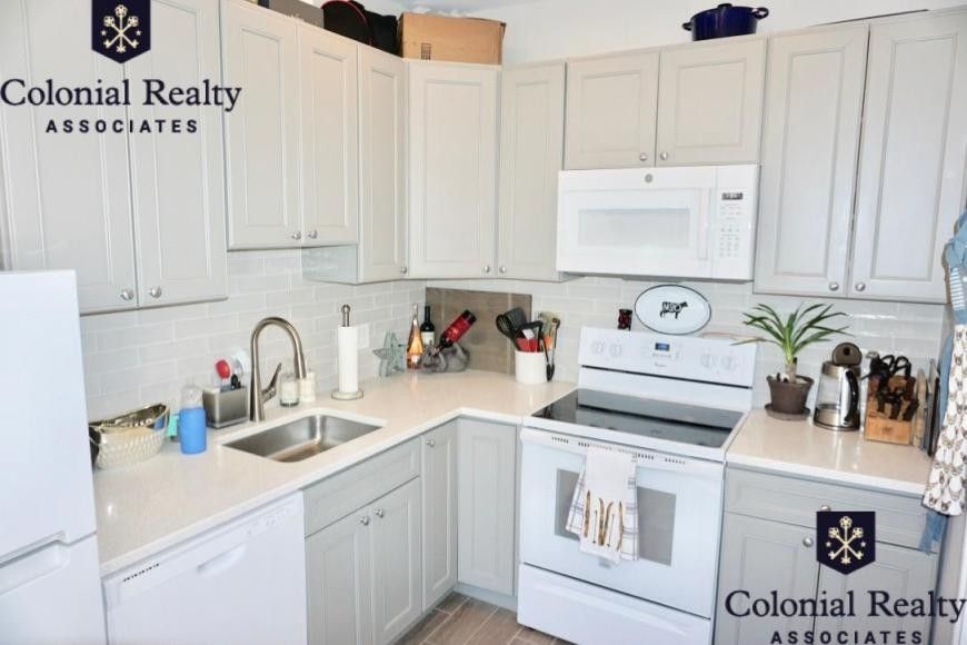 376 Chestnut Hill Ave - Photo 3 of 10