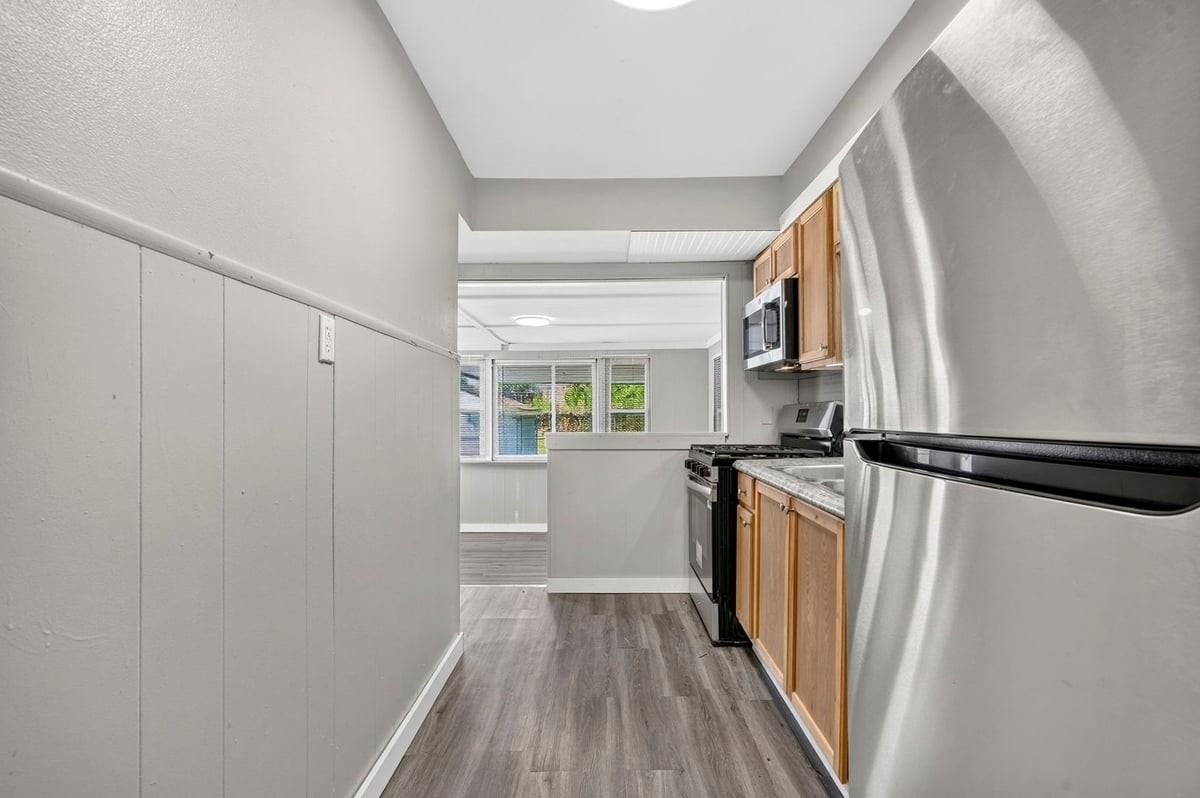 161 Cameron Rd - Photo 3 of 35