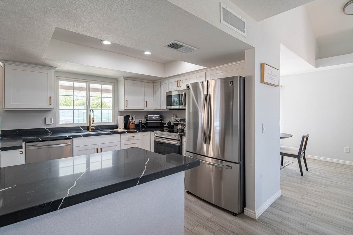 10615 N 63rd Dr - Photo 4 of 50