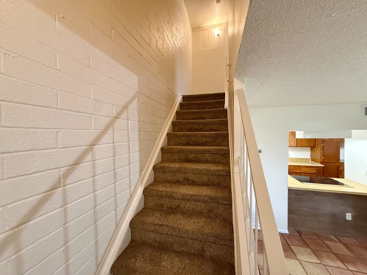 4031 W Mesquite Ln - Photo 2 of 23