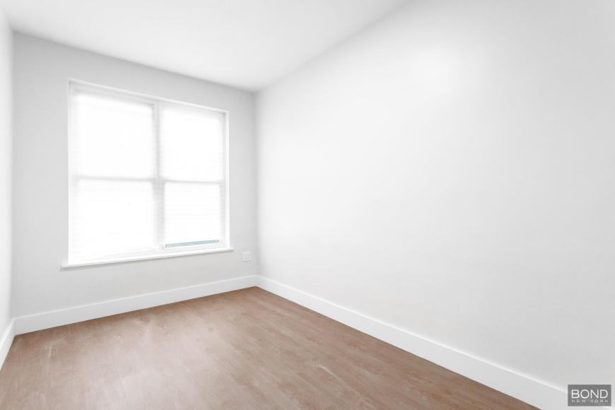 558 Empire Blvd - Photo 5 of 10