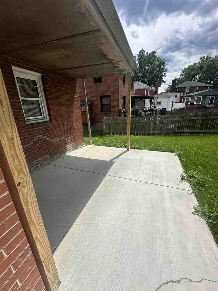 2062 Elmbrook Ln - Photo 3 of 42