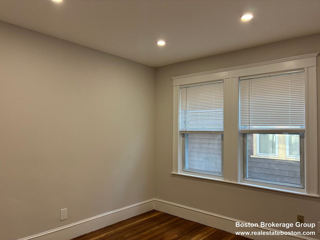 11 Romsey St #2 - Photo 6 of 11