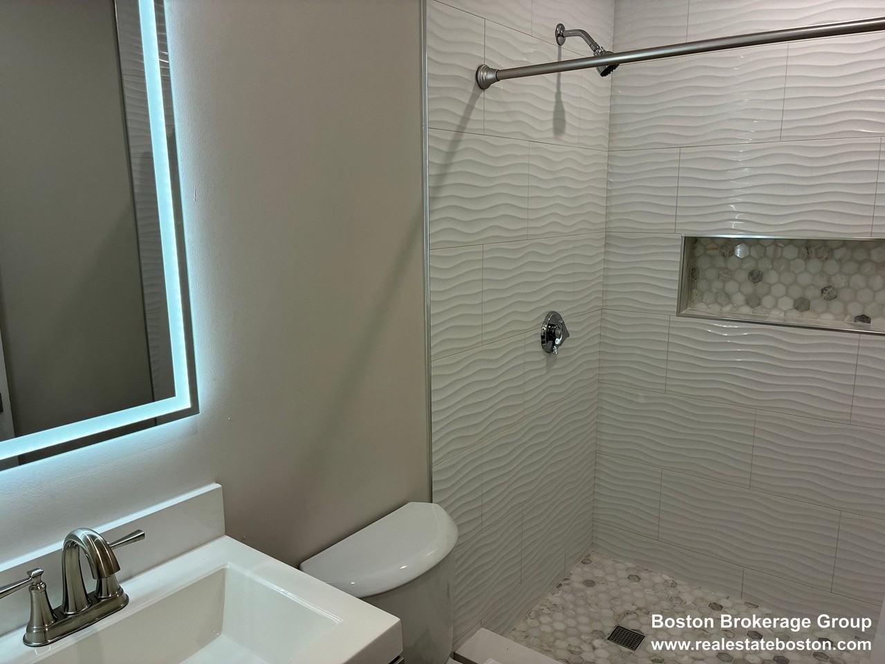 11 Romsey St #2 - Photo 7 of 11