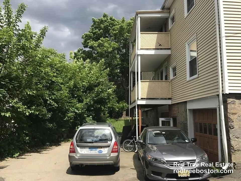 46 Radnor Rd #1 - Photo 3 of 6