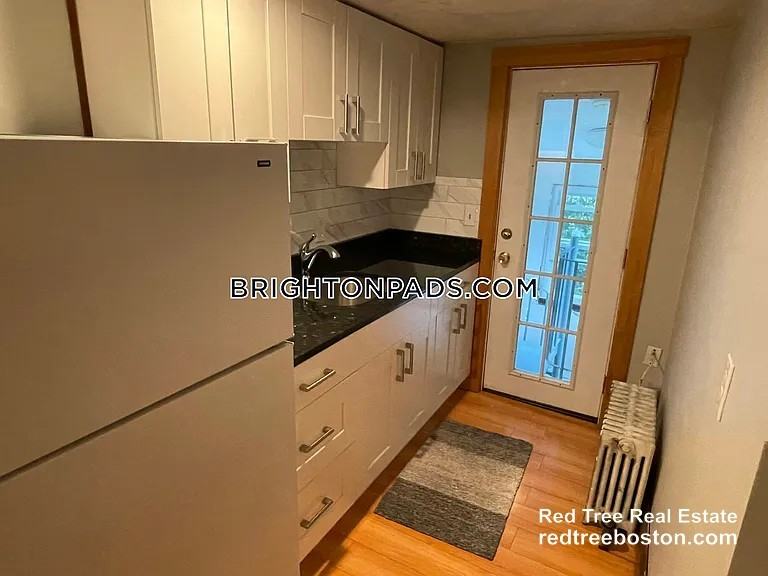 28 Gerald Rd #2 - Photo 7 of 8