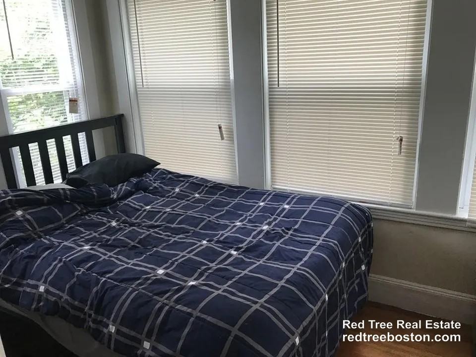 46 Radnor Rd #2 - Photo 5 of 10