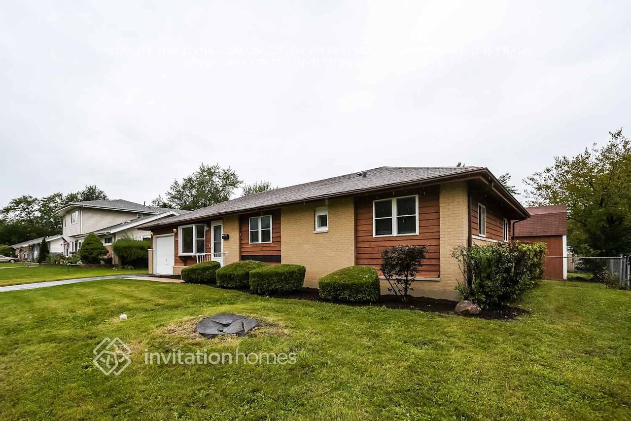 530 Norridge Ln - Photo 3 of 16
