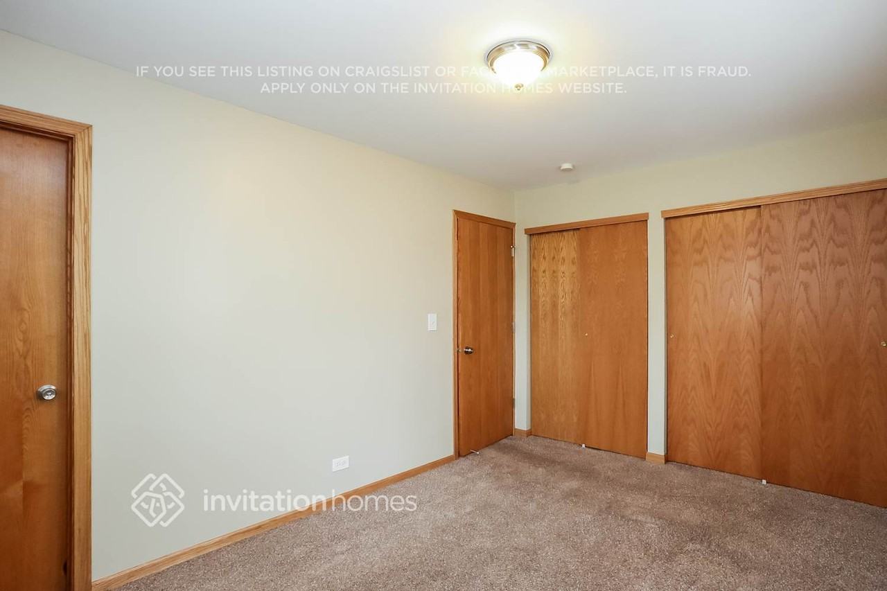 530 Norridge Ln - Photo 5 of 16