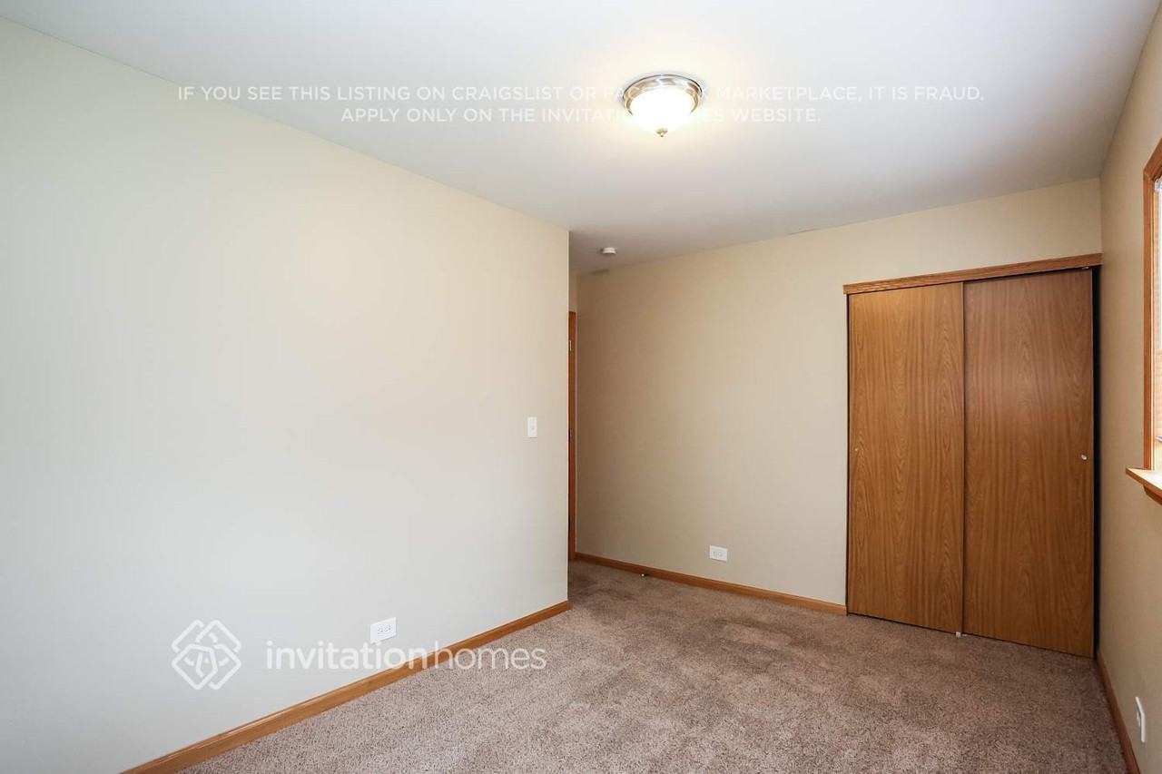 530 Norridge Ln - Photo 6 of 16