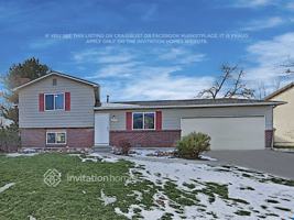 featured image of 10709 Owens St