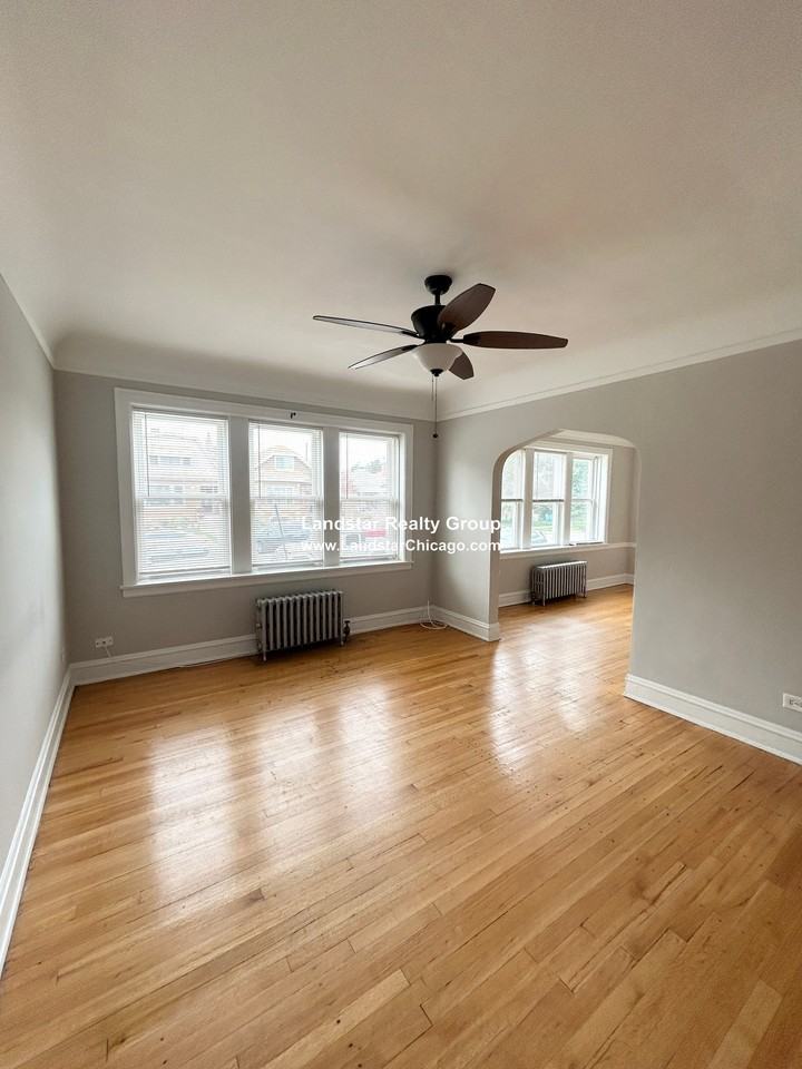 2905 N Kilbourn Ave #1 - Photo 2 of 18