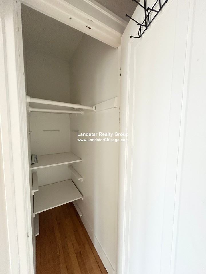 2905 N Kilbourn Ave #1 - Photo 7 of 18