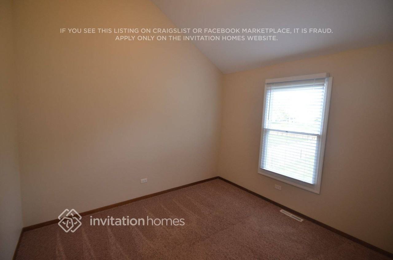 833 N Elmwood Dr - Photo 6 of 14