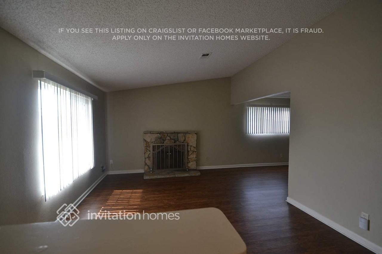 1104 Jeanne Ct - Photo 2 of 12