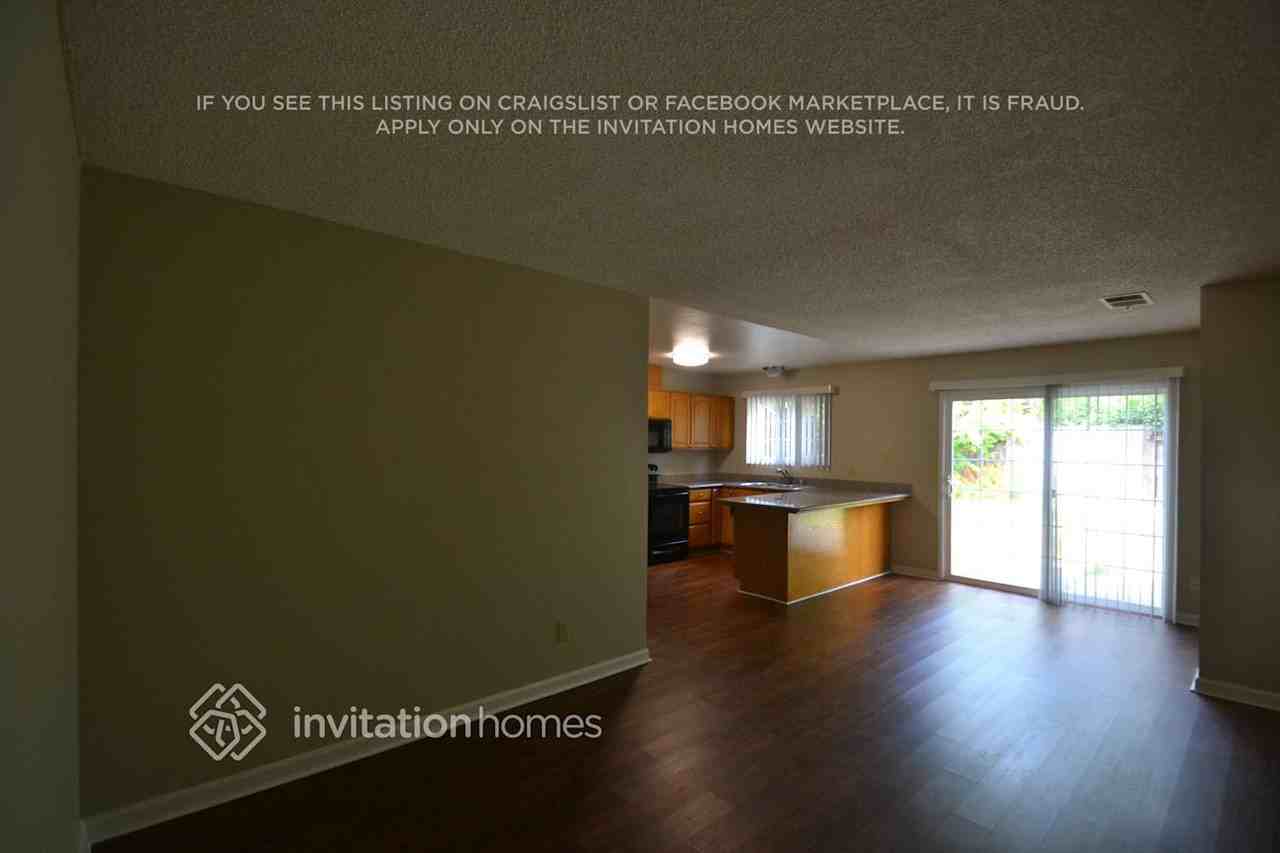 1104 Jeanne Ct - Photo 3 of 12