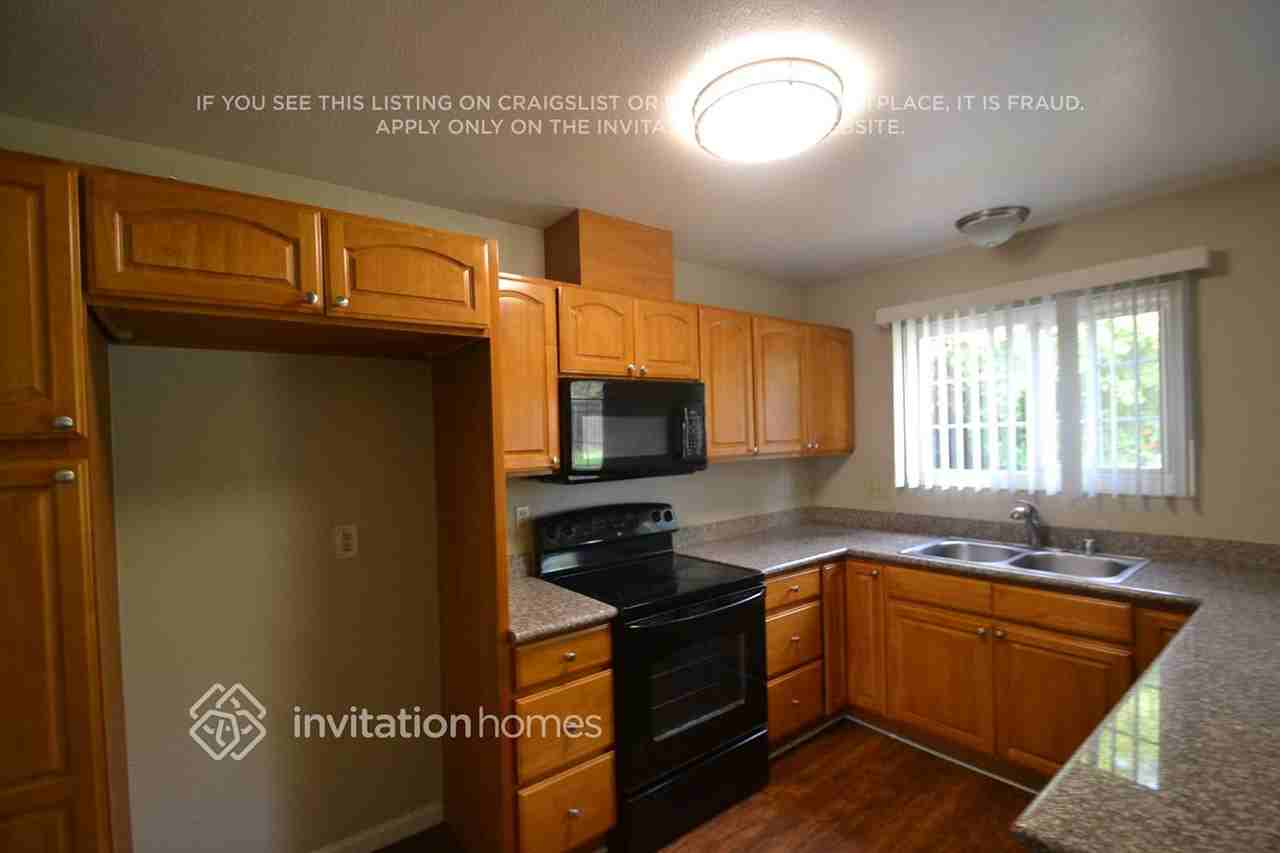 1104 Jeanne Ct - Photo 4 of 12