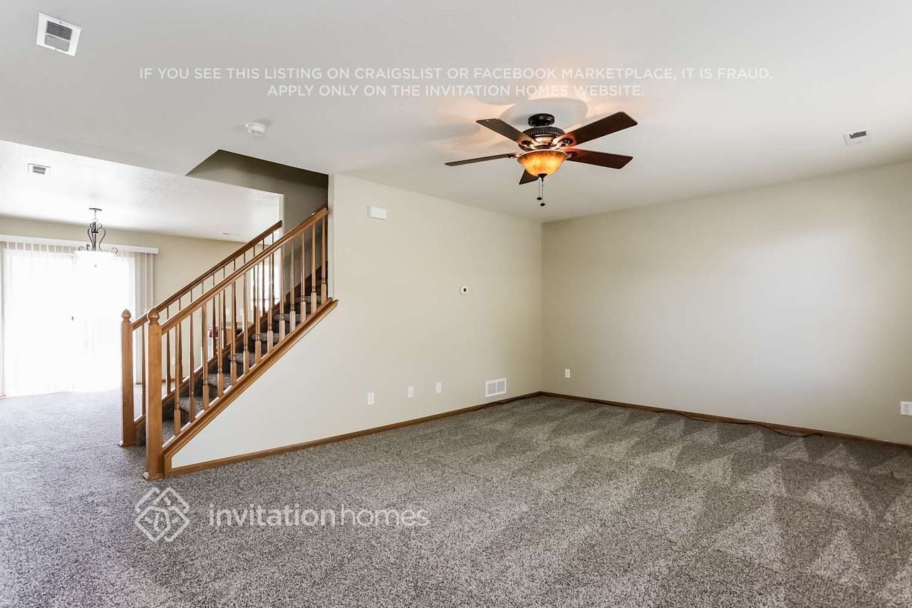 1320 Bluebird St - Photo 4 of 18