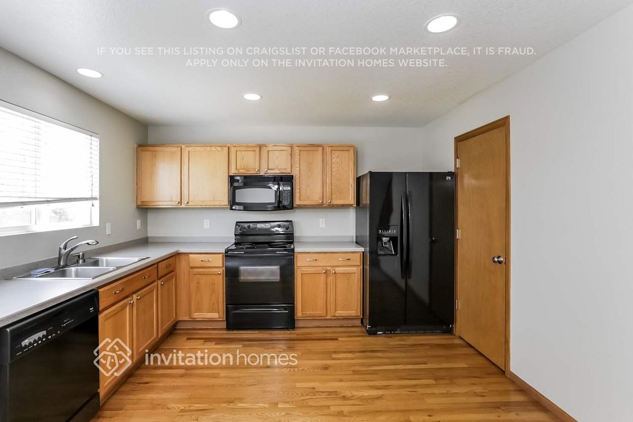 1320 Bluebird St - Photo 6 of 18