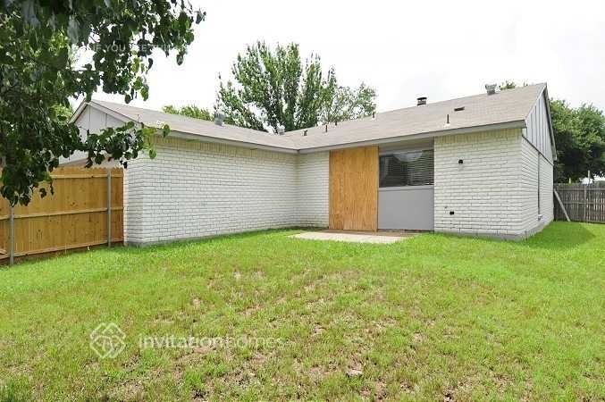 1534 Coffeyville Trl - Photo 3 of 5
