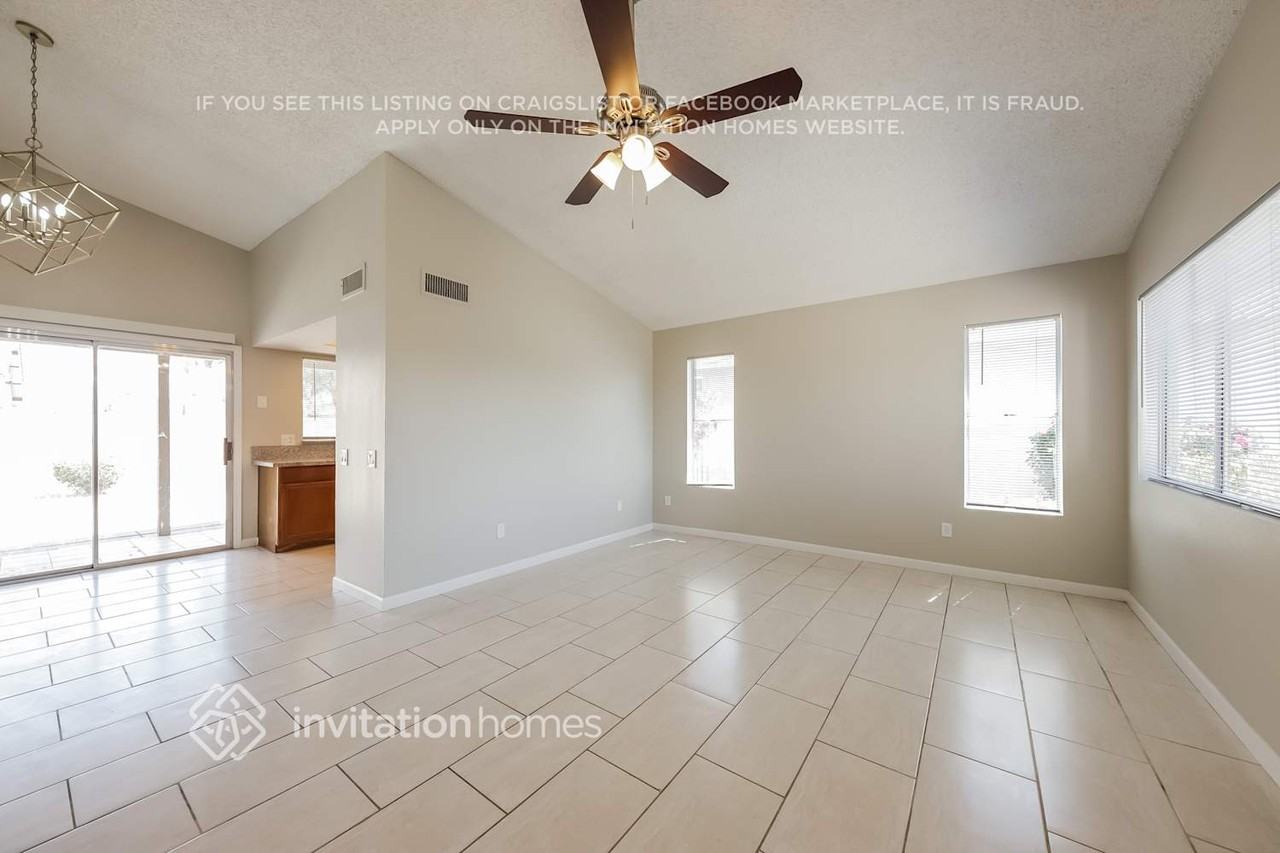 6956 W Northview Ave - Photo 4 of 16