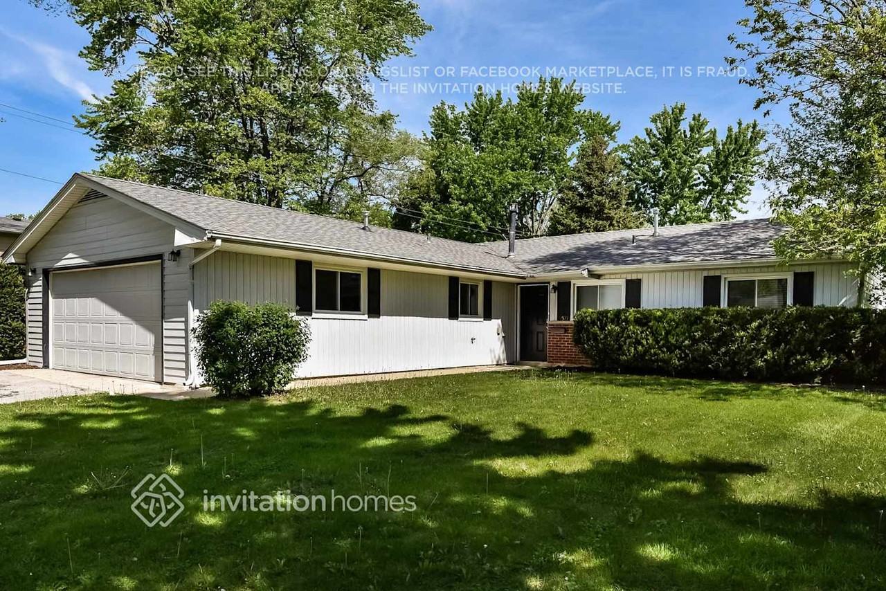 1571 Birch Ave - Photo 2 of 20