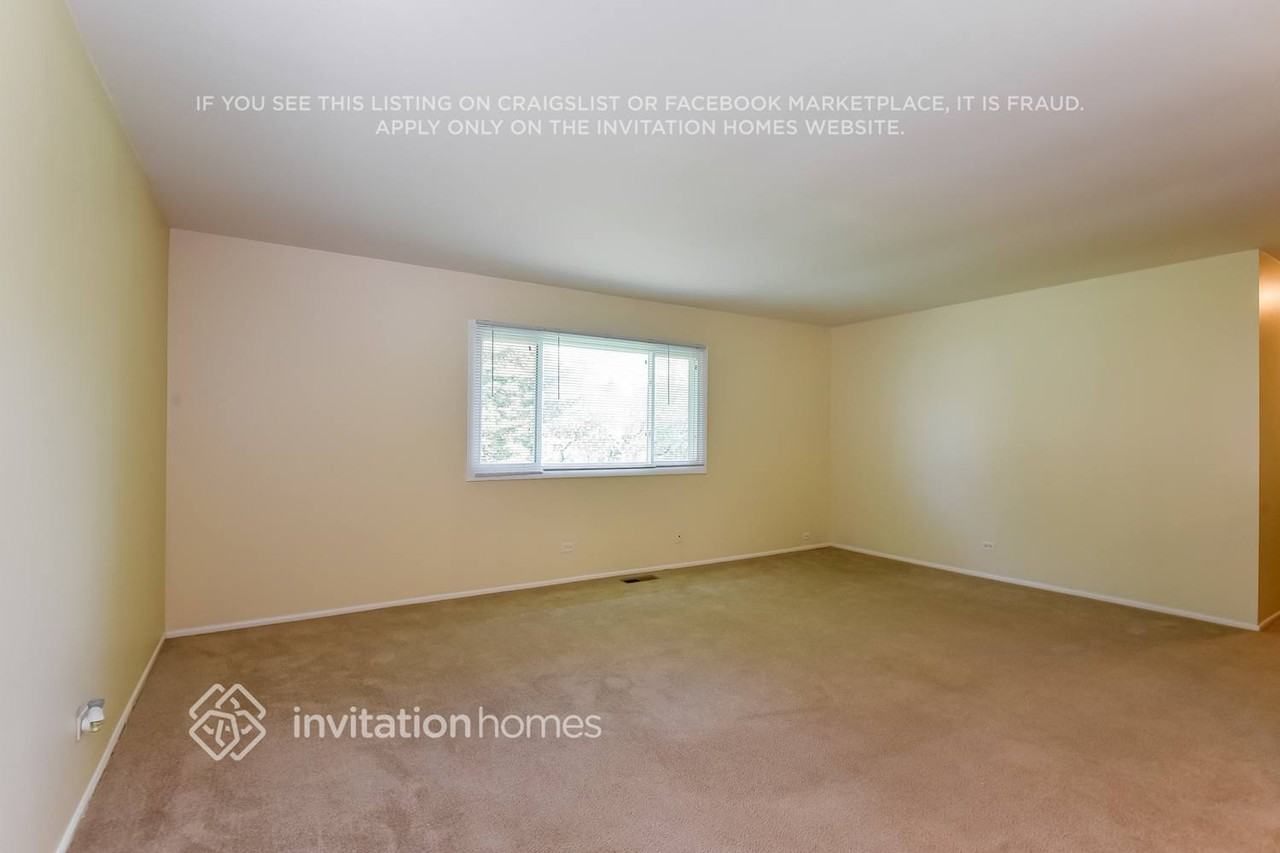 1571 Birch Ave - Photo 6 of 16
