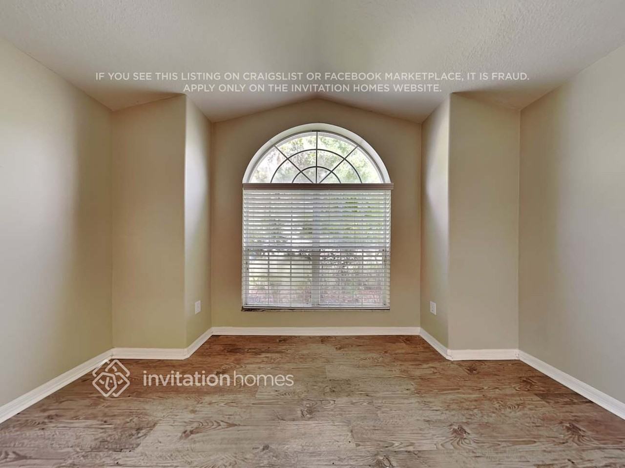12048 Fall Creek Ct - Photo 4 of 21