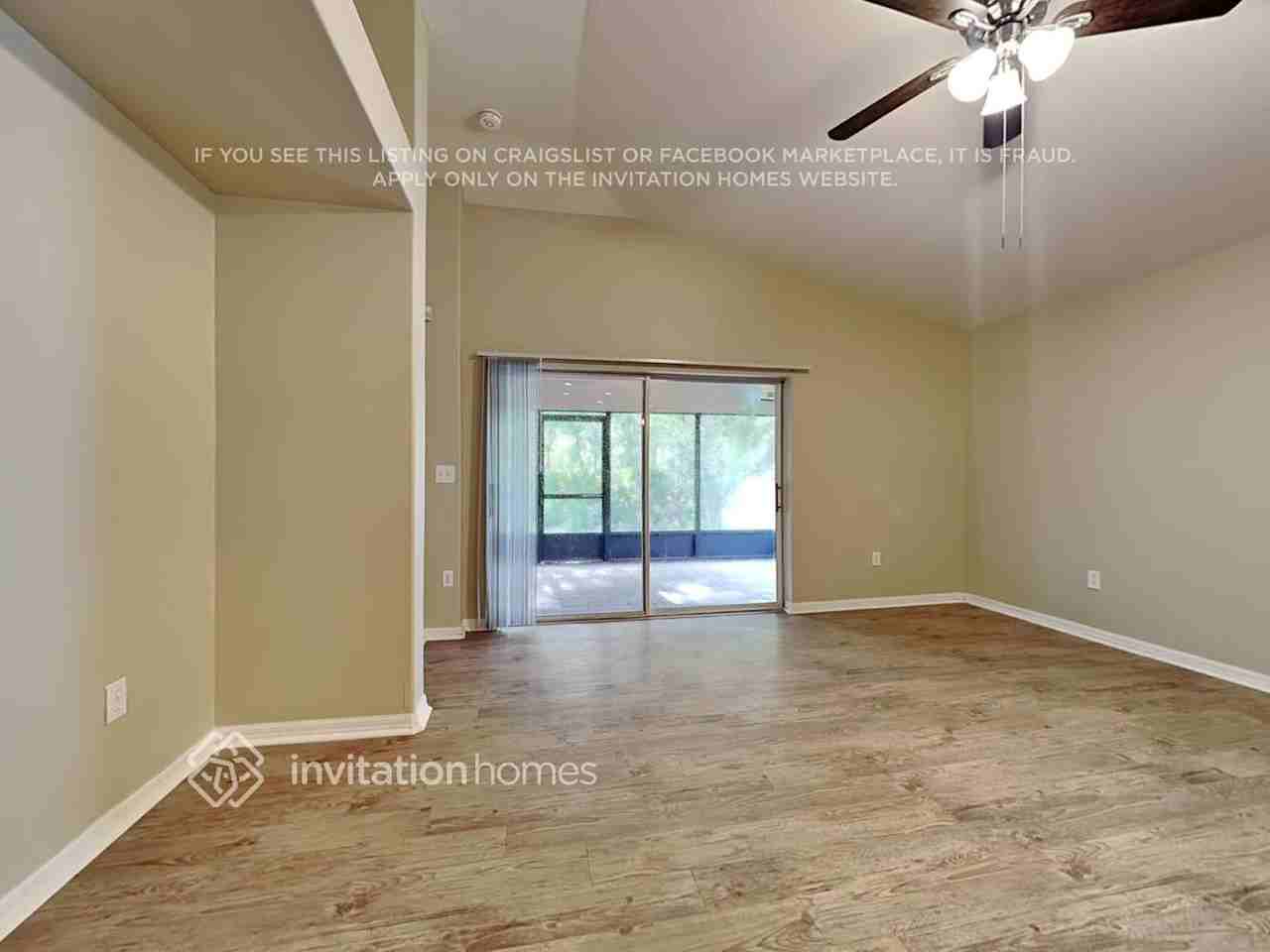 12048 Fall Creek Ct - Photo 5 of 21