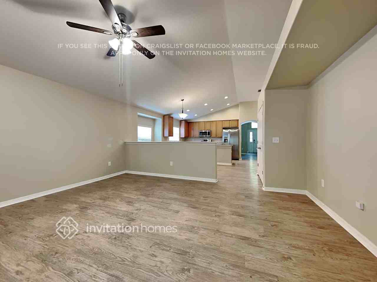 12048 Fall Creek Ct - Photo 7 of 21