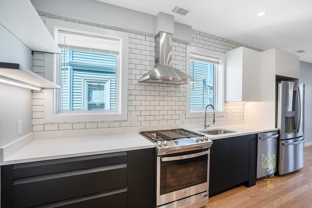 27 Linden St #1 - Photo 2 of 20