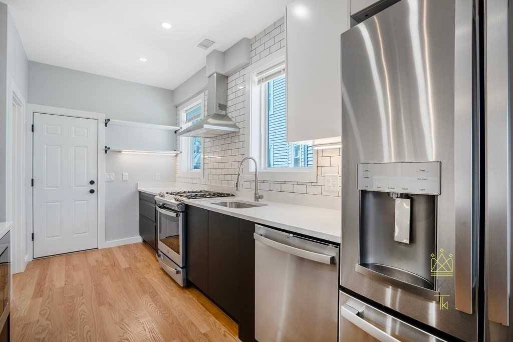 27 Linden St #1 - Photo 3 of 20