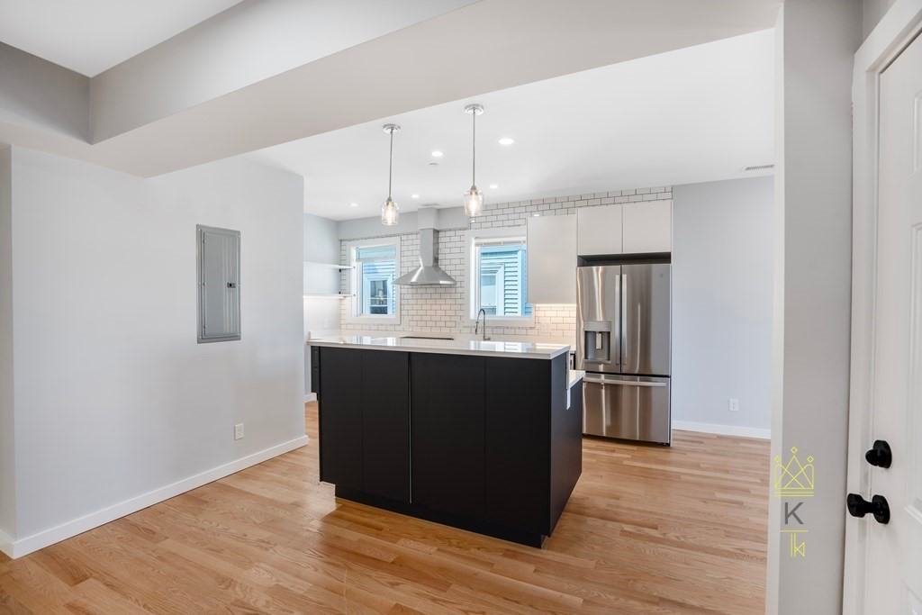 27 Linden St #1 - Photo 4 of 20
