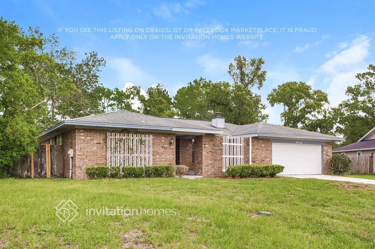 8438 Sand Point Dr W - Photo 3 of 17