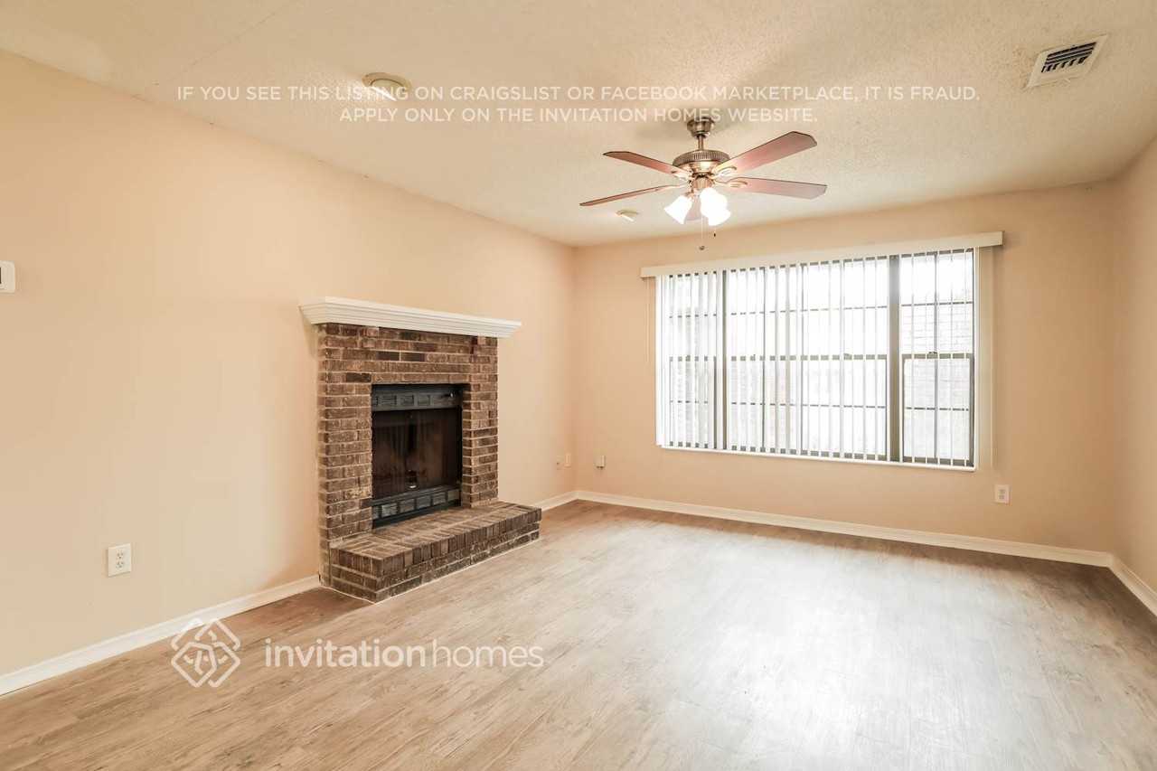 8438 Sand Point Dr W - Photo 4 of 17