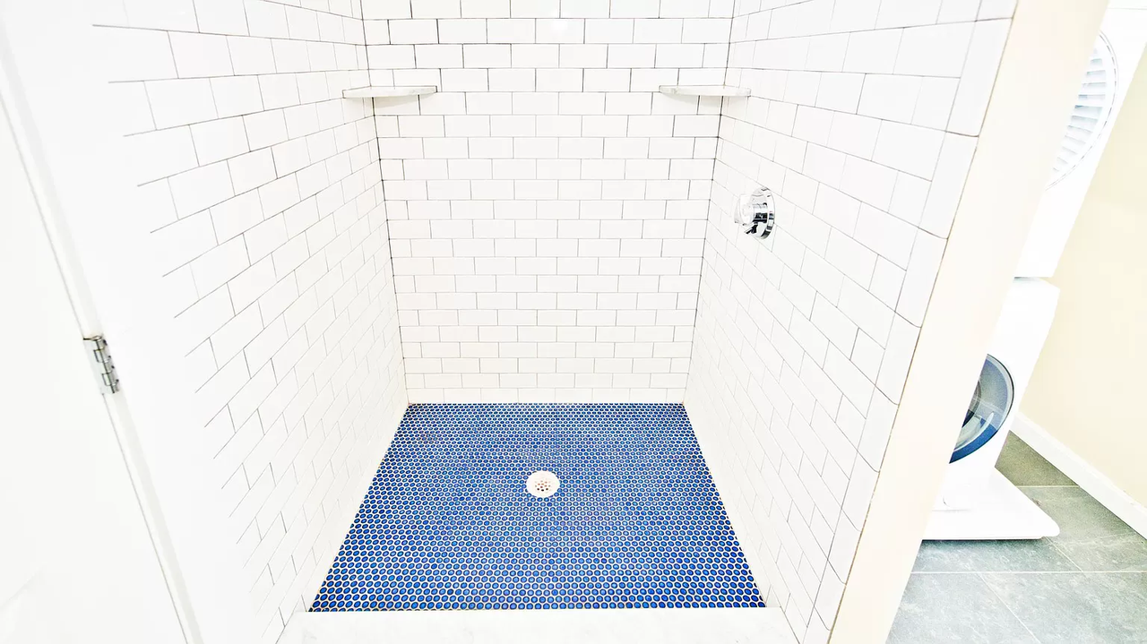 239 Boston St - Photo 6 of 9