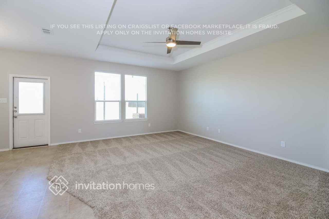 3137 Walker Creek Dr - Photo 4 of 16