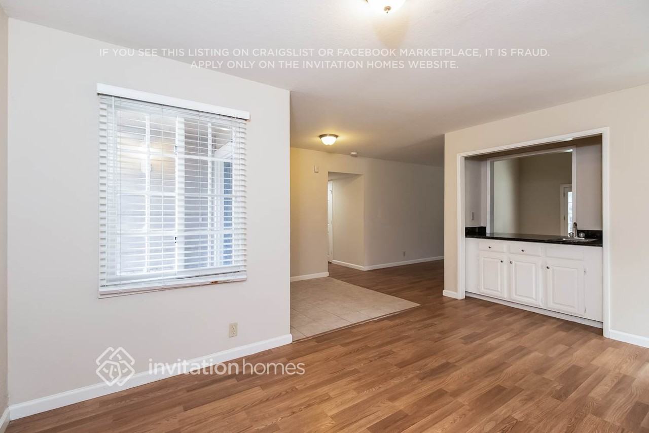 363 Rose Garden Ct - Photo 3 of 21