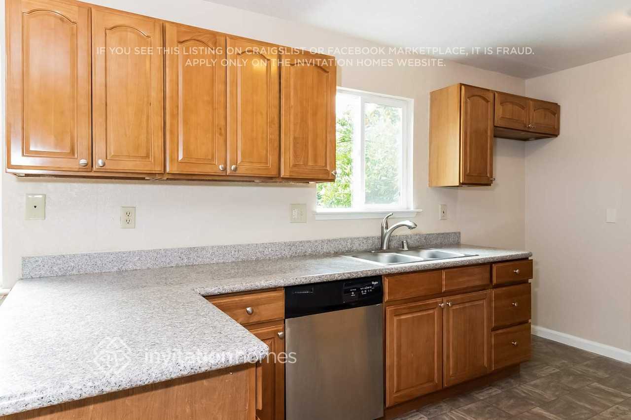 363 Rose Garden Ct - Photo 6 of 21