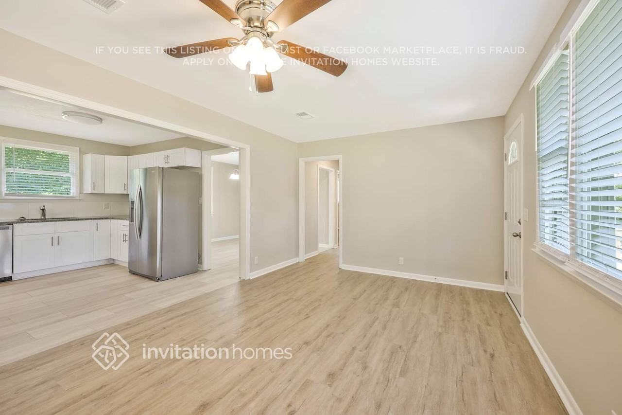 118 Robinhood Cir - Photo 6 of 27