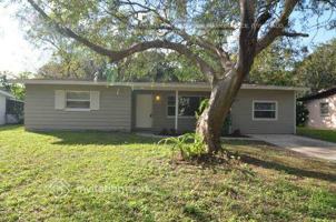 featured image of 912 Skyview Dr