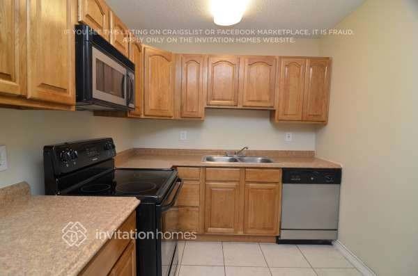 912 Skyview Dr - Photo 4 of 12