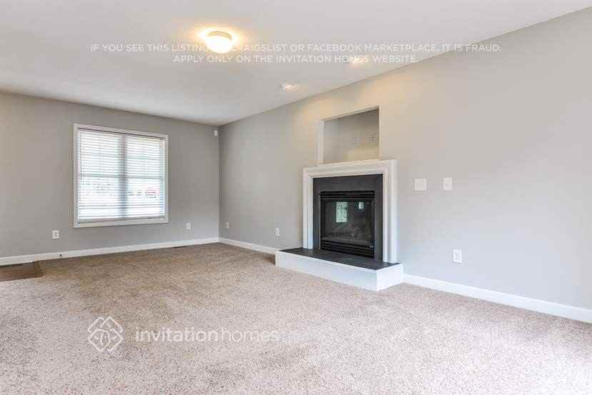 176 Smithwood Dr - Photo 3 of 15