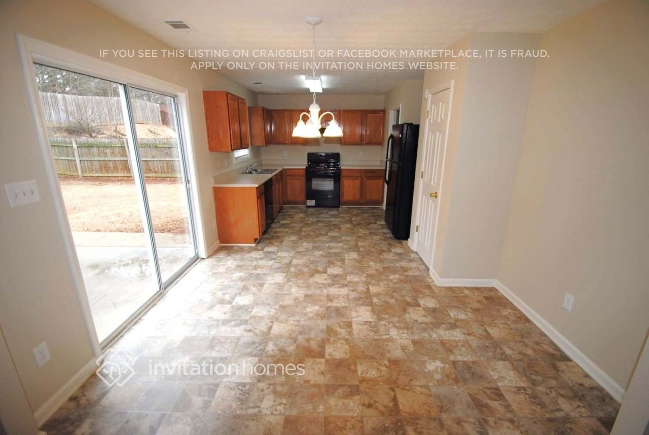 1221 Pine Acre Dr - Photo 3 of 11