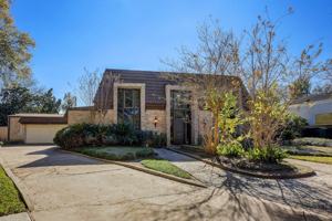 featured image of 5203 Braesvalley Dr